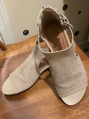 LADIES SANDALS WITH A TOUCH OF SPARLE